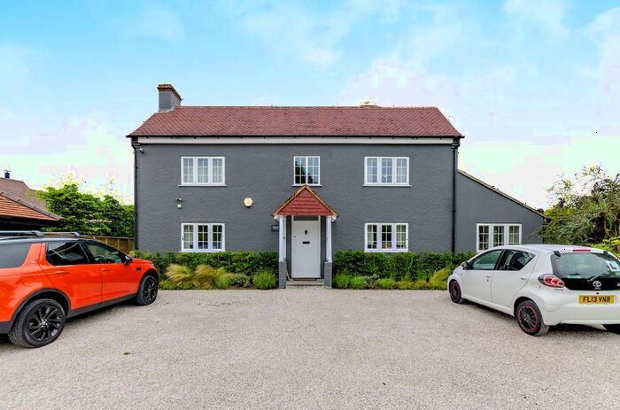 4 Bedroom Detached House To Rent In Brook Farm, Worplesdon, Guildford, GU3