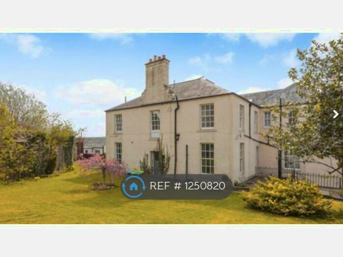 2 Bedroom Flat To Rent In Bank Street, Crieff PH7