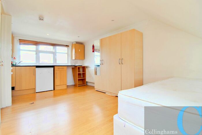 Studio To Rent In Monks Park, Wembley, HA9