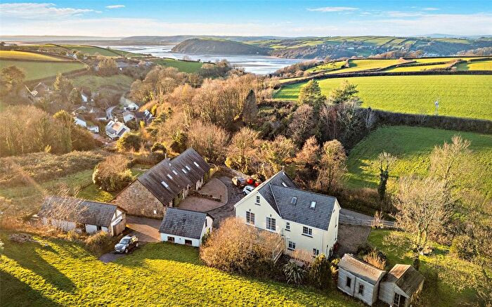 6 Bedroom Detached House For Sale In Broadlay, Ferryside, Carmarthenshire, SA17