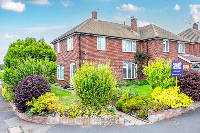 3 Bedroom Semi-detached House For Sale In Sheppey Road, Maidstone, Kent, ME15