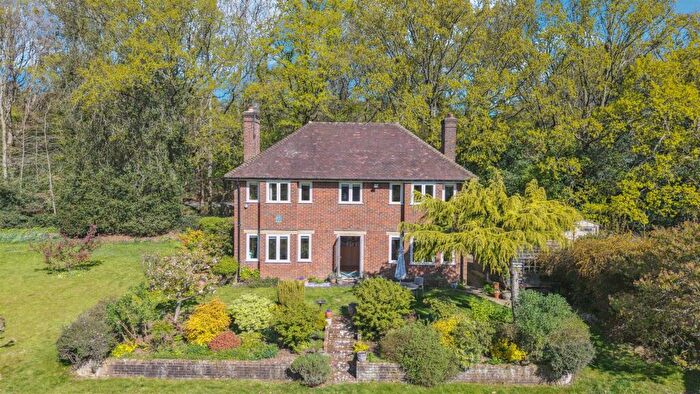 3 Bedroom Detached House For Sale In Common, Potten End, Berkkhamtsed, HP4