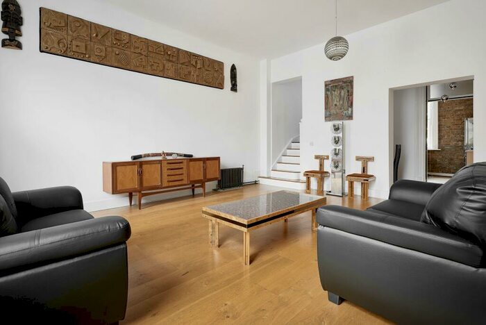 1 Bedroom Flat To Rent In Building, Chatham Close, SE18