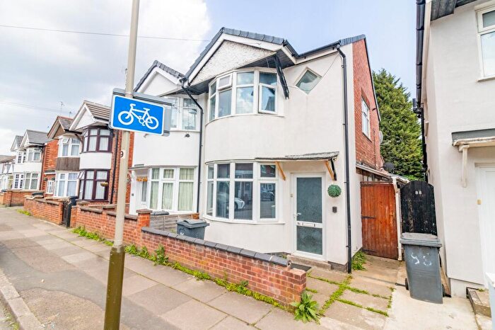 2 Bedroom Semi-Detached House For Sale In Nansen Road, Leicester, LE5