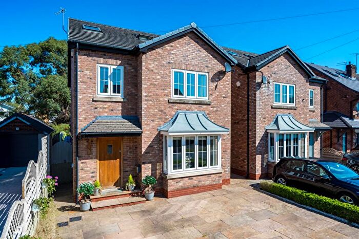 5 Bedroom Detached House For Sale In The Circuit, Wilmslow, SK9