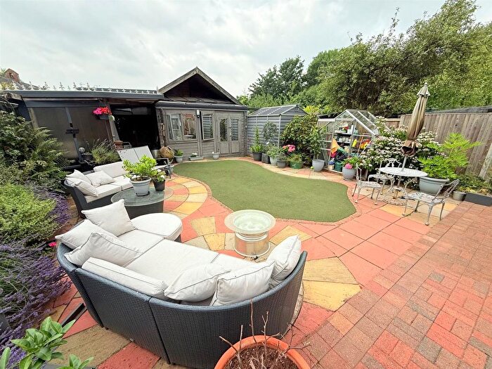 4 Bedroom Detached House For Sale In Main Road, Filby, NR29