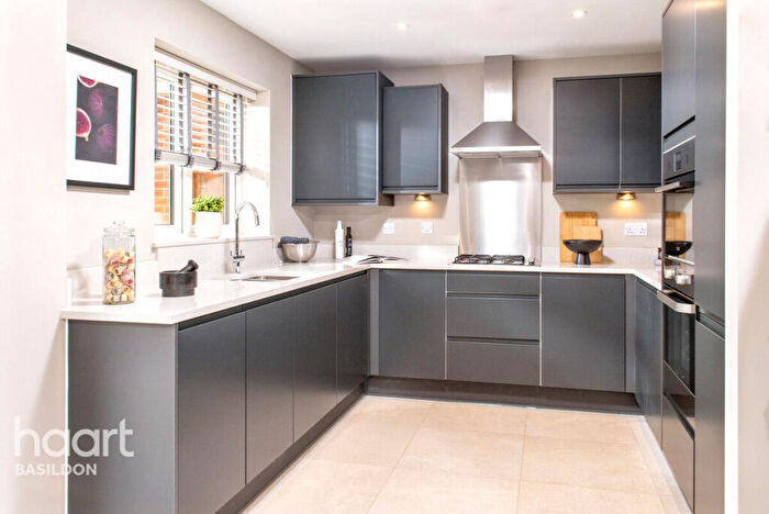 4 Bedroom Detached House For Sale In The Luthier, Fobbing, SS17