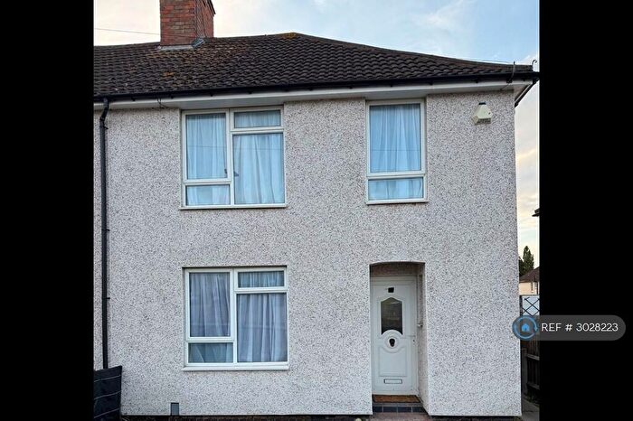 3 Bedroom Semi-Detached House To Rent In Barfoot Road, Leicester, LE2