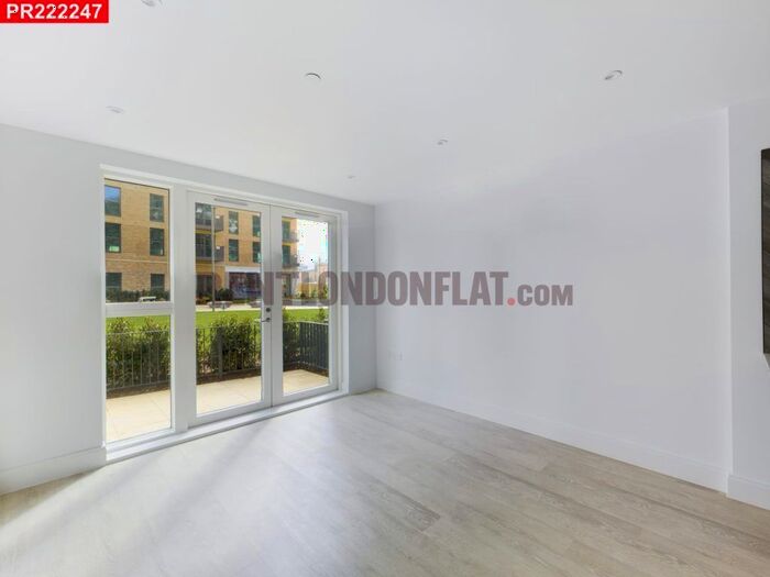 2 Bedroom Flat To Rent In Memorial Avenue, Slough, SL1