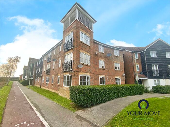 2 Bedroom Flat For Sale In Riverbank Way, Ashford, TN24