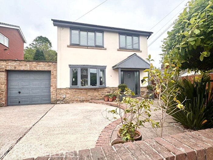 3 Bedroom Detached House For Sale In Belgrave Mount, Wakefield, West Yorkshire, WF1
