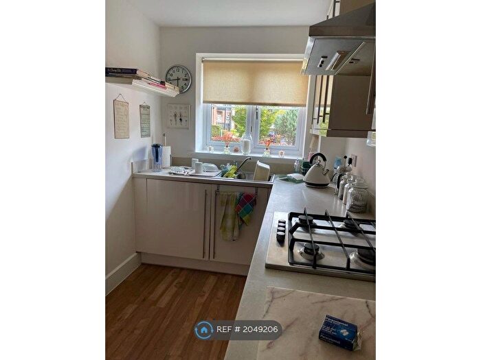 1 Bedroom Flat To Rent In Findlay Mews, Marlow, SL7