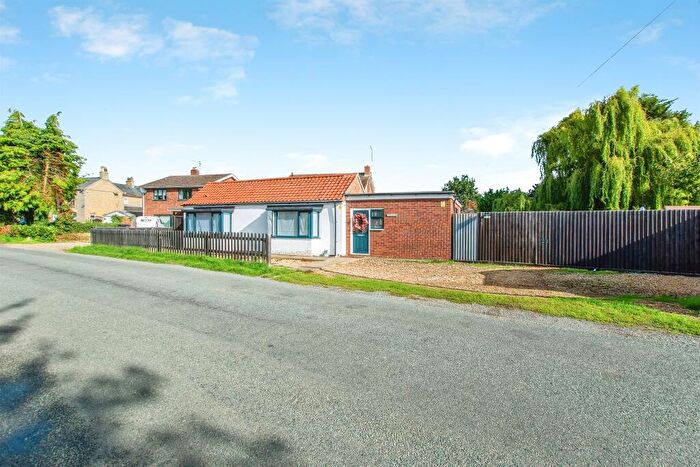 2 Bedroom Detached Bungalow For Sale In Chalk Road, Walpole St. Peter, Wisbech, PE14