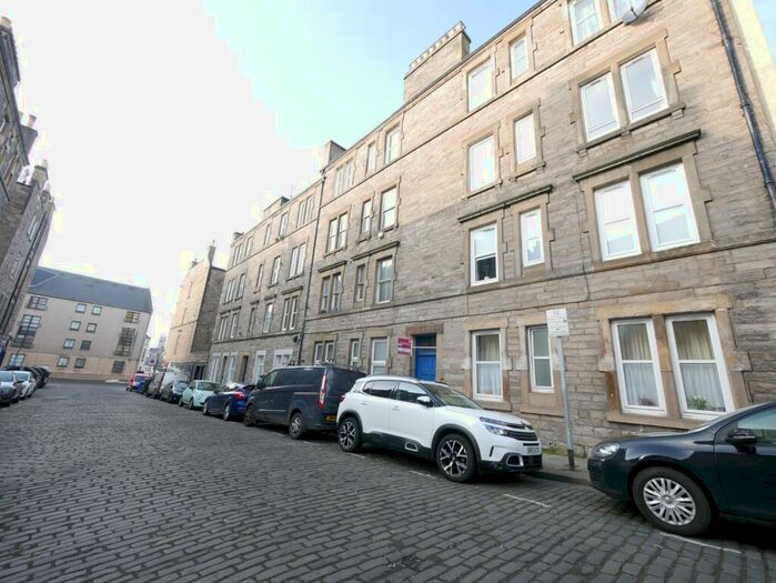 1 Bedroom Flat To Rent In Heriot Hill Terrace, Canonmills, Edinburgh, EH7