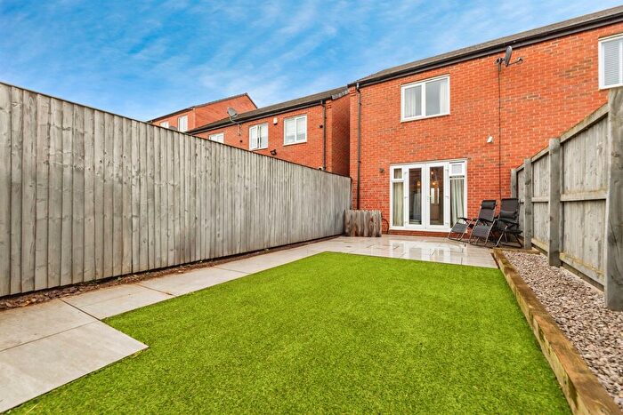 2 Bedroom Semi-Detached House For Sale In Buzzard Avenue, Mexborough, S64