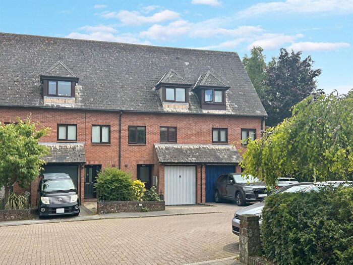 4 Bedroom Terraced House For Sale In Earl Close, Dorchester, DT1