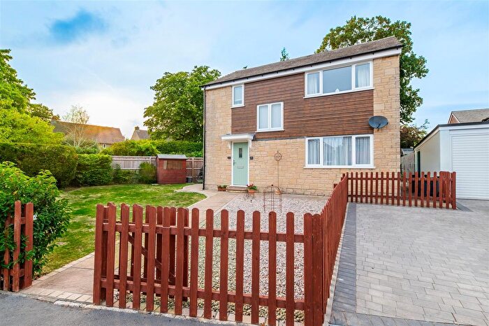 3 Bedroom Detached House For Sale In Bell Close, Cassington, Witney, OX29
