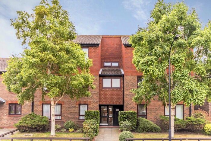 Studio To Rent In Abbey Gardens, London, W6