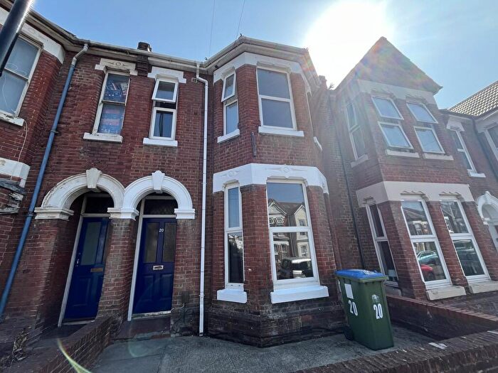 6 Bedroom Semi-Detached House To Rent In Wilton Avenue, SO15