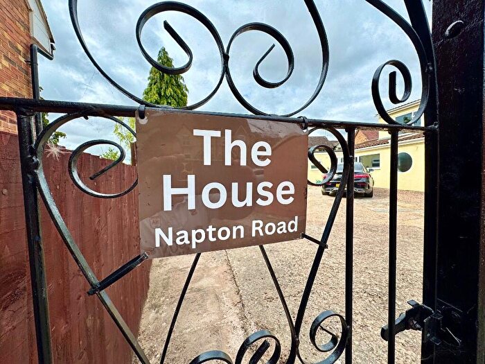 4 Bedroom End Of Terrace House To Rent In Napton Road, Stockton, Southam, CV47