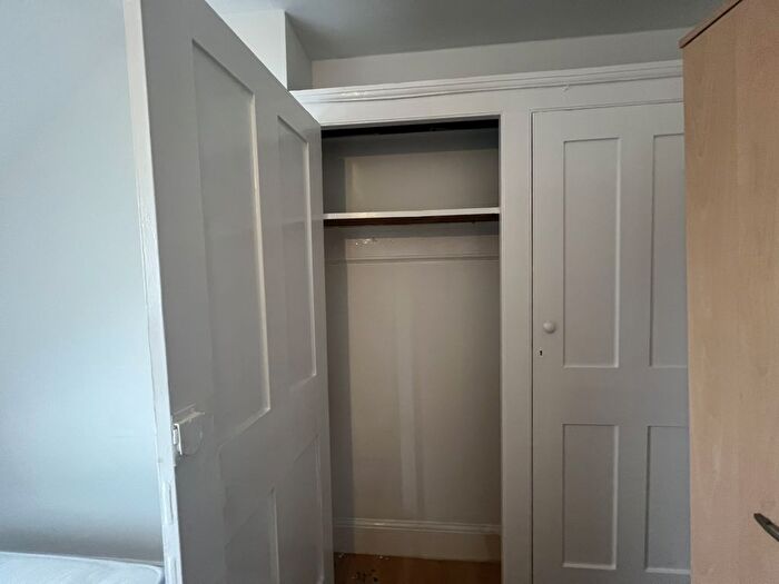 1 Bedroom Studio To Rent In Woodbourne Avenue, Streatham, London, SW16