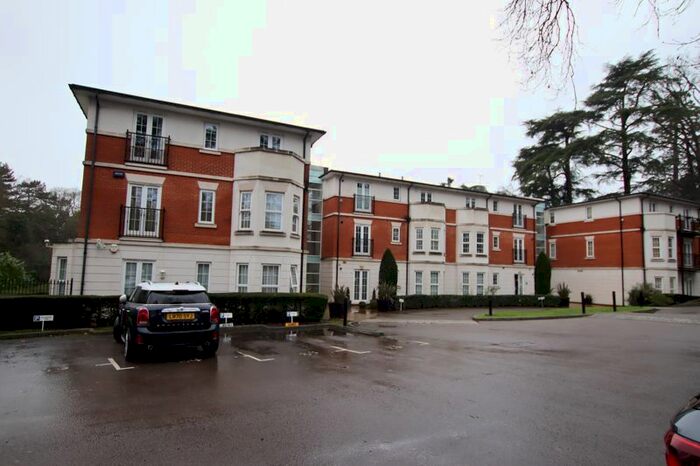 2 Bedroom Flat To Rent In Brookshill, Harrow Weald, Harrow, HA3