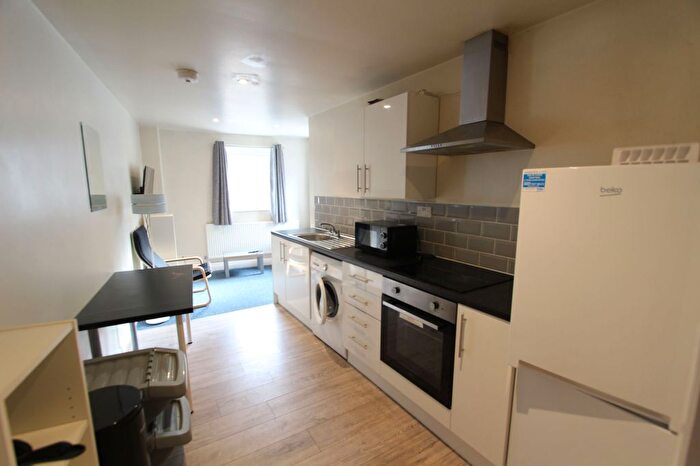2 Bedroom Flat To Rent In (Upstairs Flat) Stalker Lees Road, Sheffield, S11