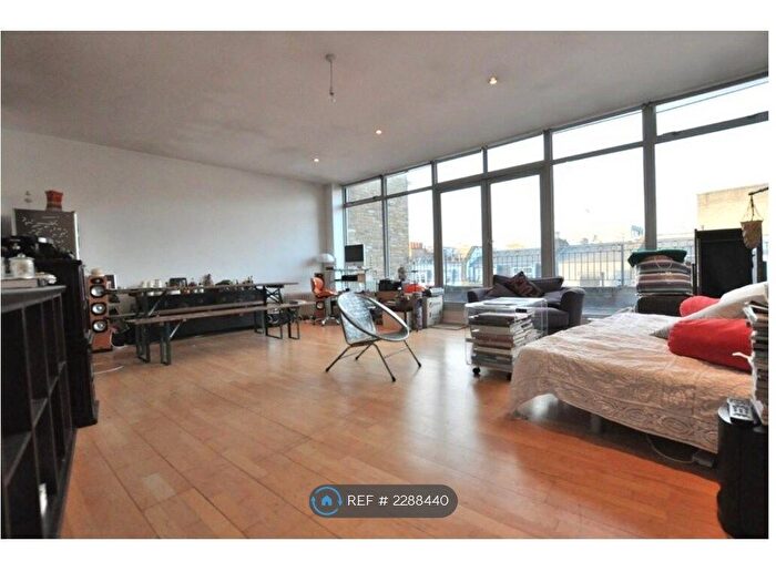 1 Bedroom Flat To Rent In Old St, City Of London, EC1V