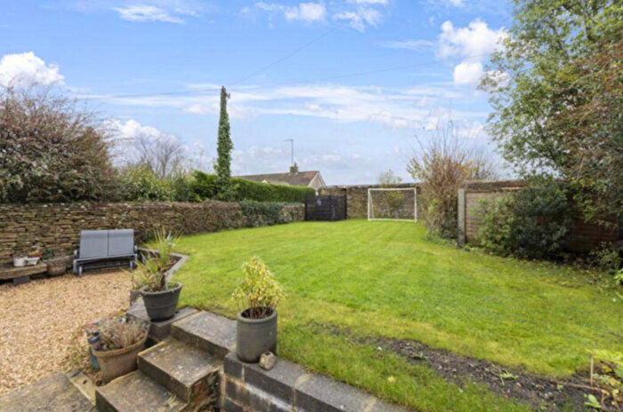 3 Bedroom Link Detached House For Sale In Longburton, Sherborne, DT9