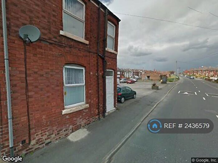 3 Bedroom End Of Terrace House To Rent In Gibson Lane, Kippax, Leeds, LS25