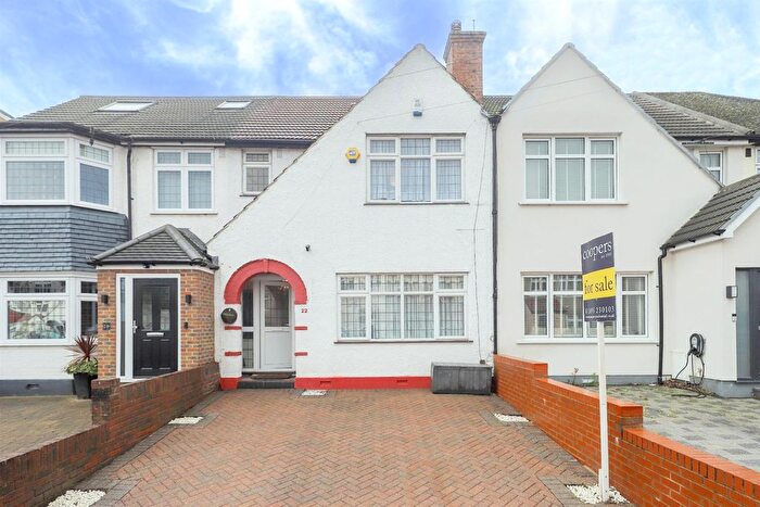 3 Bedroom Terraced House For Sale In Granville Road, Hillingdon, UB10