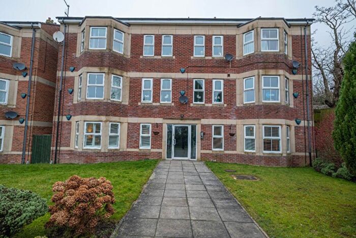 2 Bedroom Flat For Sale In Moss Side, Wrekenton, Gateshead, Tyne And Wear, NE9