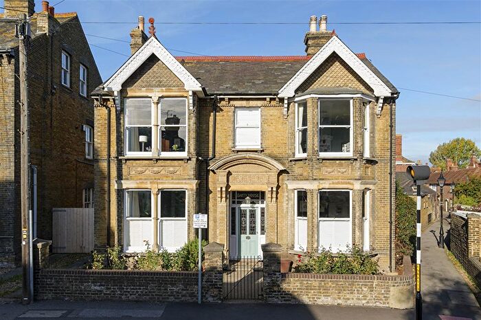 4 Bedroom Detached House For Sale In Barty House, Newton Road, Faversham, ME13