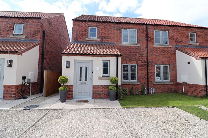 3 Bedroom Semi-Detached House For Sale In Adams Garth, Melbourne, York, YO42