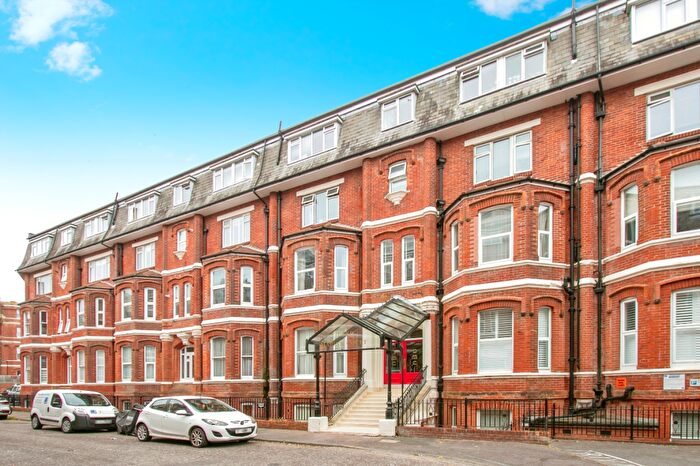 2 Bedroom Apartment To Rent In Grand Marine Court, Bournemouth, BH2