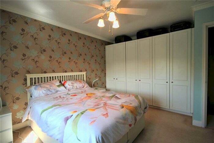 2 Bedroom Apartment To Rent In Waterside Gardens, Reading, Berkshire, RG1