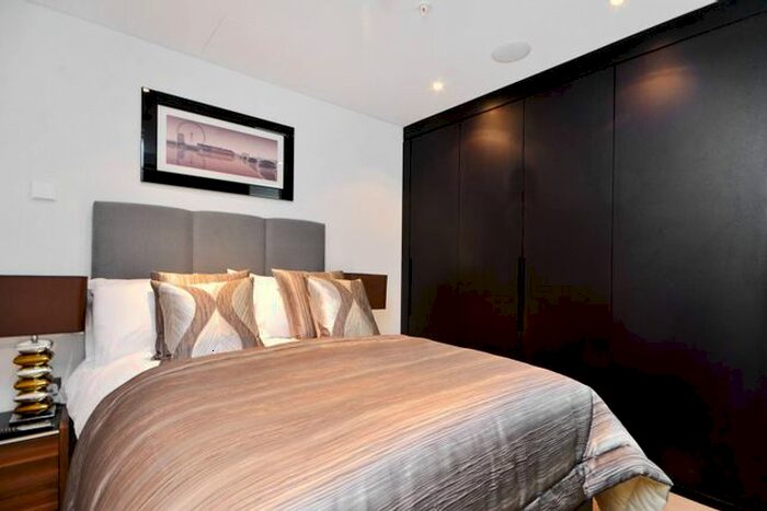 Studio To Rent In Marconi House, The Strand, London, WC2R