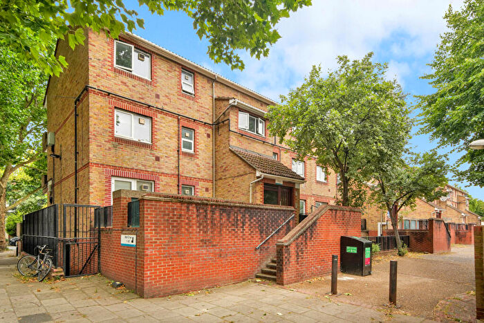 1 Bedroom Flat For Sale In Bath Close, SE15