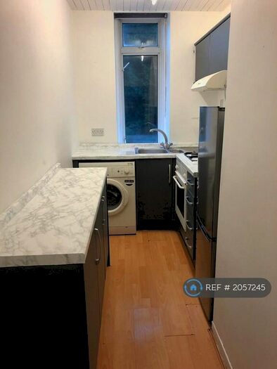 1 Bedroom Flat To Rent In Broomlands Street, Paisley, PA1