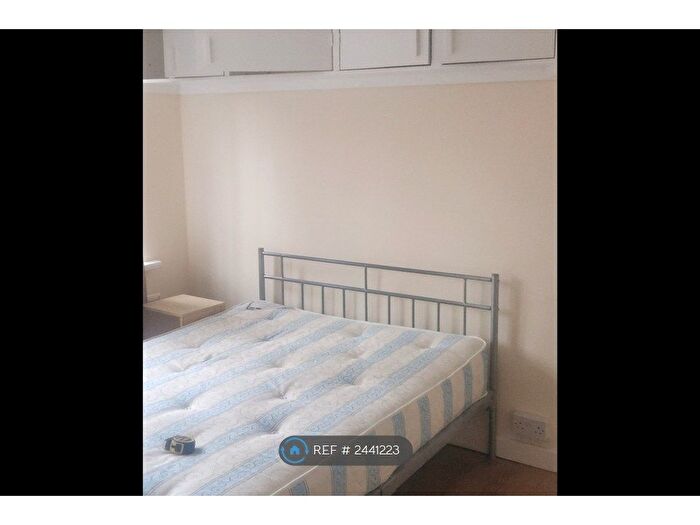 Studio To Rent In Codling Way, Wembley, HA0