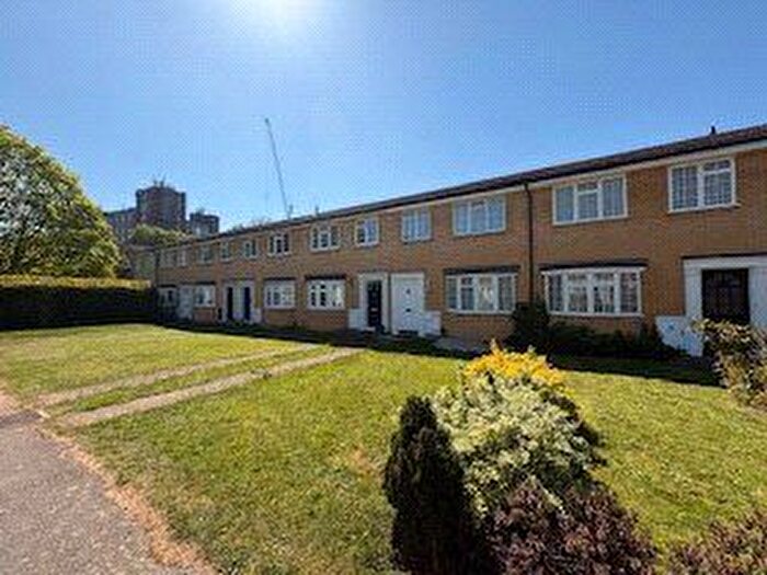 3 Bedroom Terraced House To Rent In Hawksway, Staines-Upon-Thames, Surrey, TW18