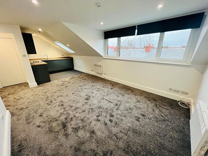 1 Bedroom Flat To Rent In Gloucester Road, Urmston, Manchester, M41