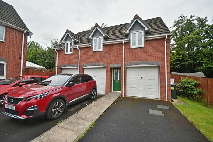 2 Bedroom Flat To Rent In Nightingale Way, Chorley, Lancashire, PR7