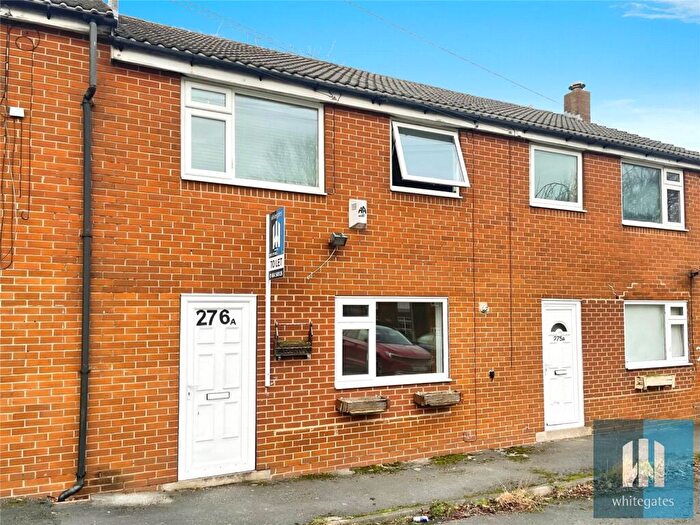 1 Bedroom Apartment For Sale In Whinney Hill Park, Brighouse, West Yorkshire, HD6