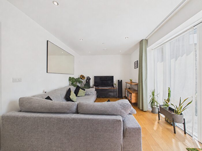 1 Bedroom Flat To Rent In East Village, Stratford, E15