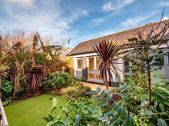 2 Bedroom Detached Bungalow For Sale In Hopton Close, Bude, EX23