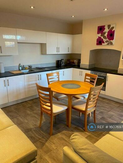 5 Bedroom Terraced House To Rent In West Street, Crewe, CW1