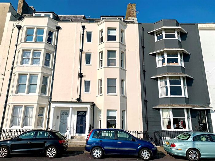 1 Bedroom Flat To Rent In South Terrace, Littlehampton, BN17