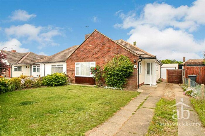 3 Bedroom Bungalow To Rent In St Andrews Close, Ipswich, IP4