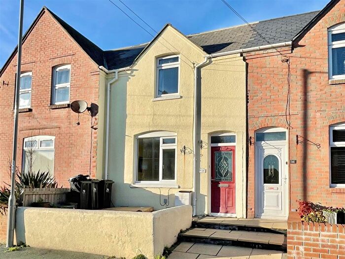 2 Bedroom Terraced House For Sale In Parkmead Road, Weymouth, DT4